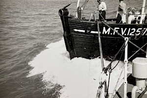 Towing alongside